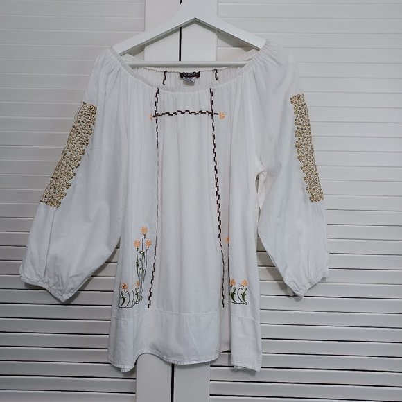 XCVI Tops - XCVI White Cotton Floral Embroidered Boho Tunic Top